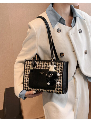 WOMEN-SHOULDERBAG-BLS23 - Image 2