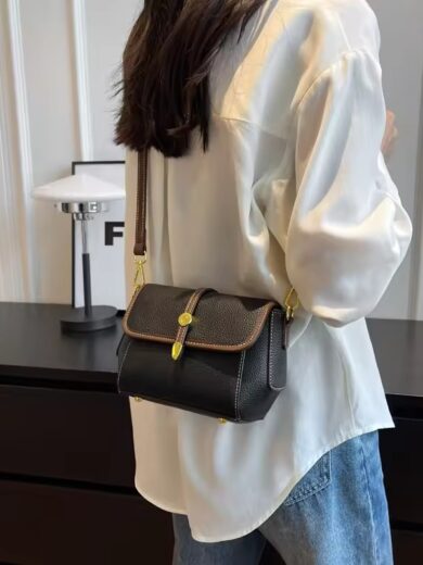 WOMEN-CROSSBODYBAG-19098 - Image 2